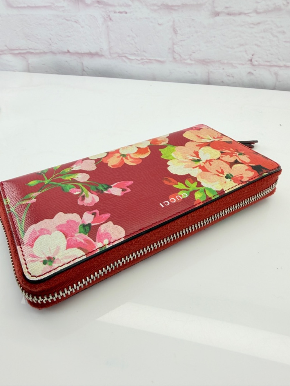 Gucci Blooms Floral Zip-Around Wallet - Red Floral - Picture 6 of 10